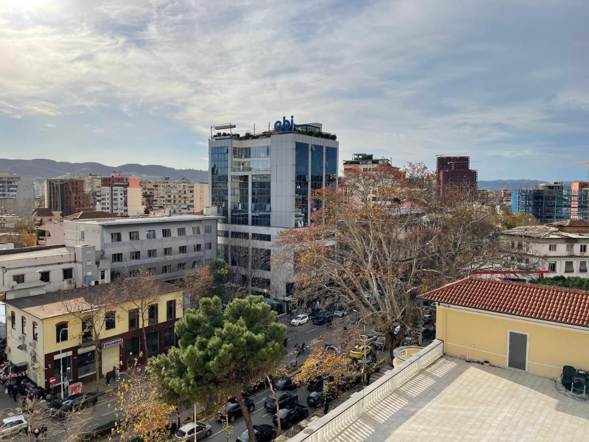 Sun Tower-Center Of Tirana Apartamento Exterior foto